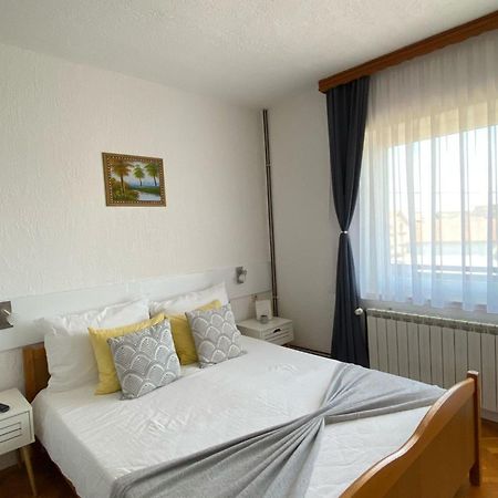 M&N Zafran Hotel Грабовац Екстериор снимка