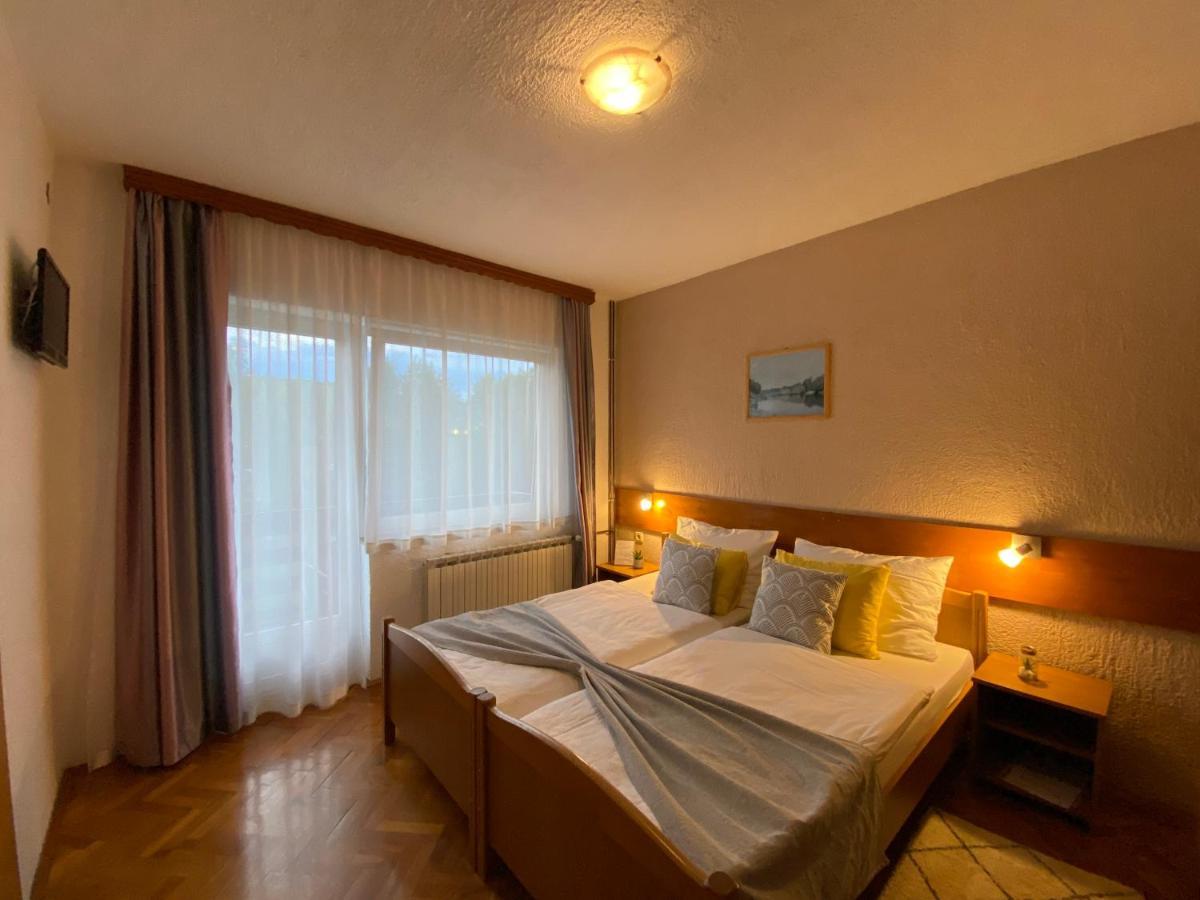 M&N Zafran Hotel Грабовац Екстериор снимка