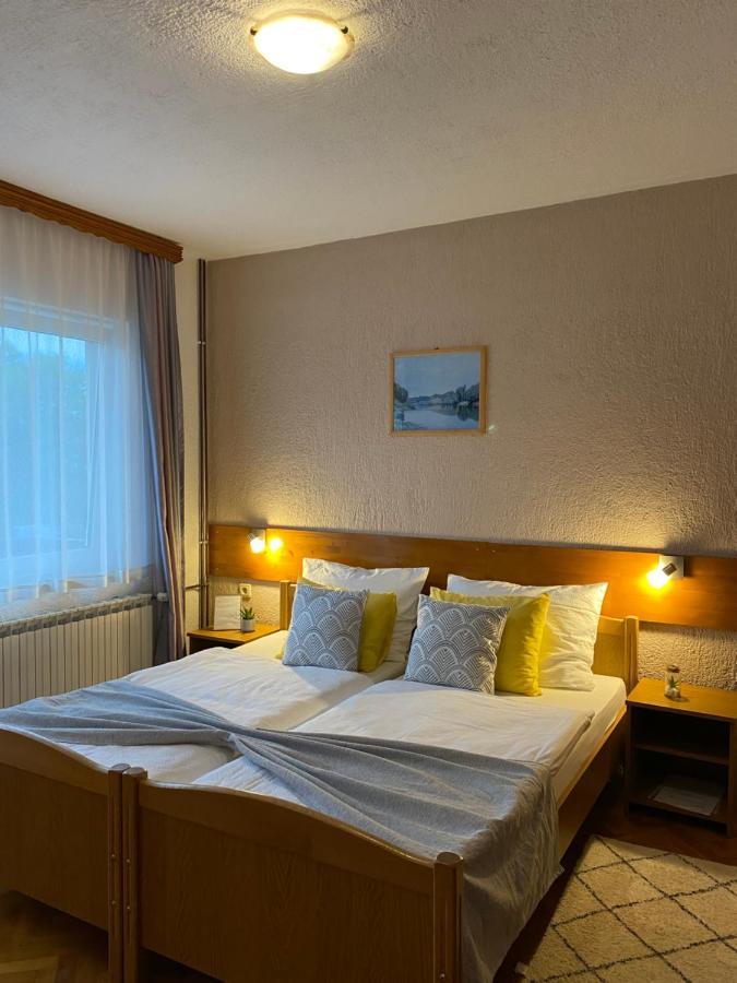 M&N Zafran Hotel Грабовац Екстериор снимка