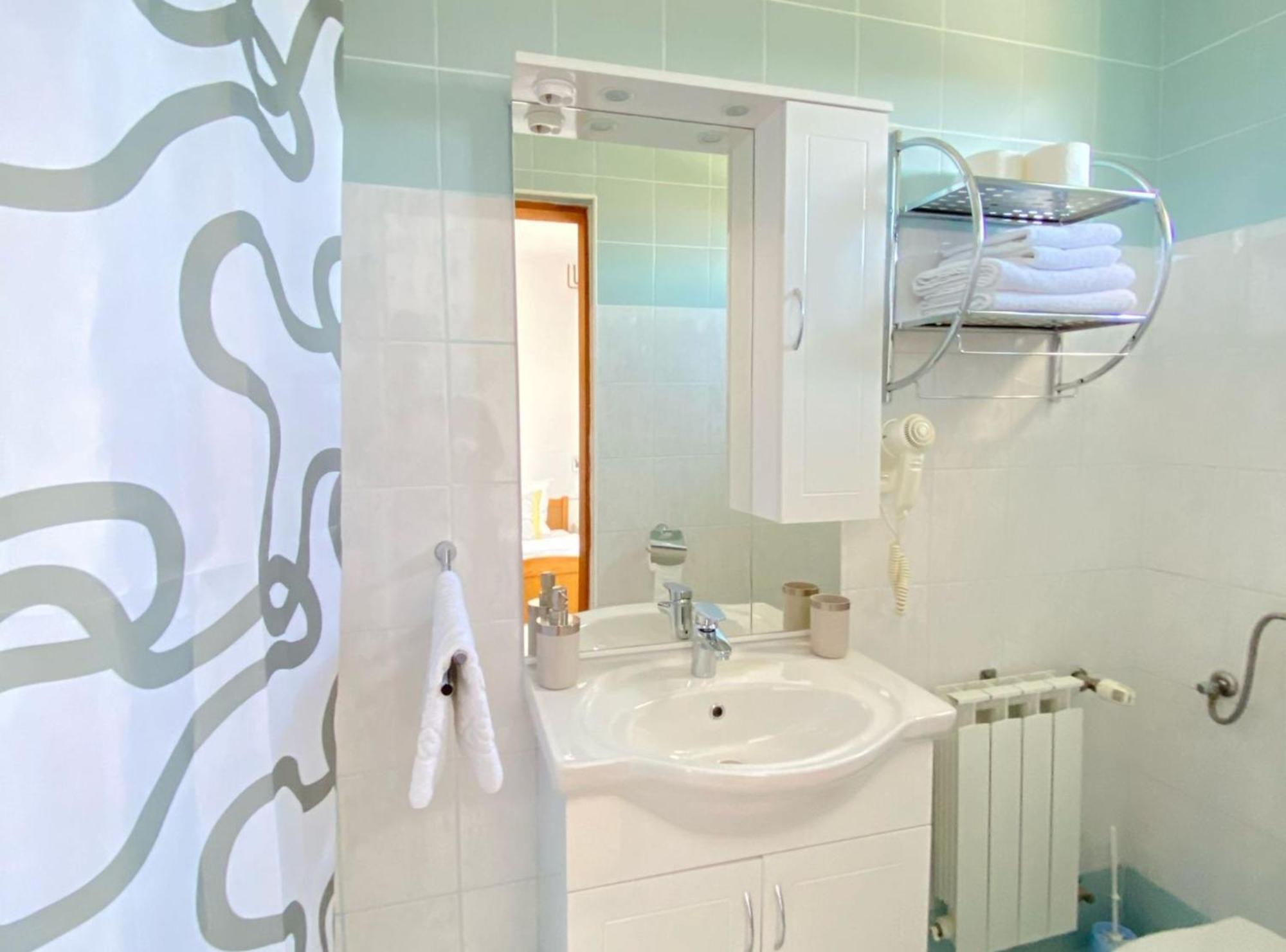 M&N Zafran Hotel Грабовац Екстериор снимка