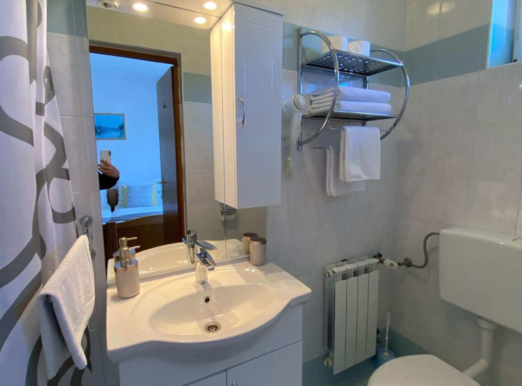 M&N Zafran Hotel Грабовац Екстериор снимка